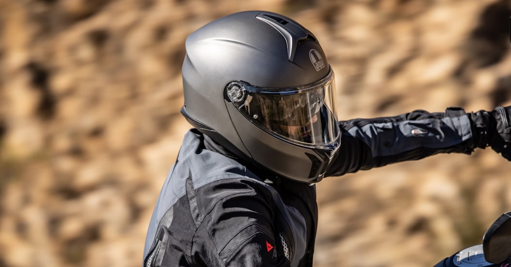 Modular vs. Full Face Helmet: Your Guide to the Differences