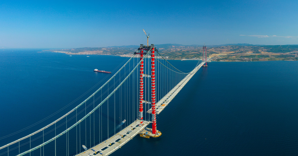 Le pont du détroit des Dardanelles
